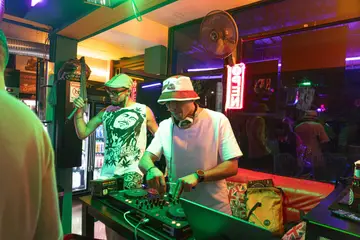 After the Rain Party — 그날 밤의 사진 12